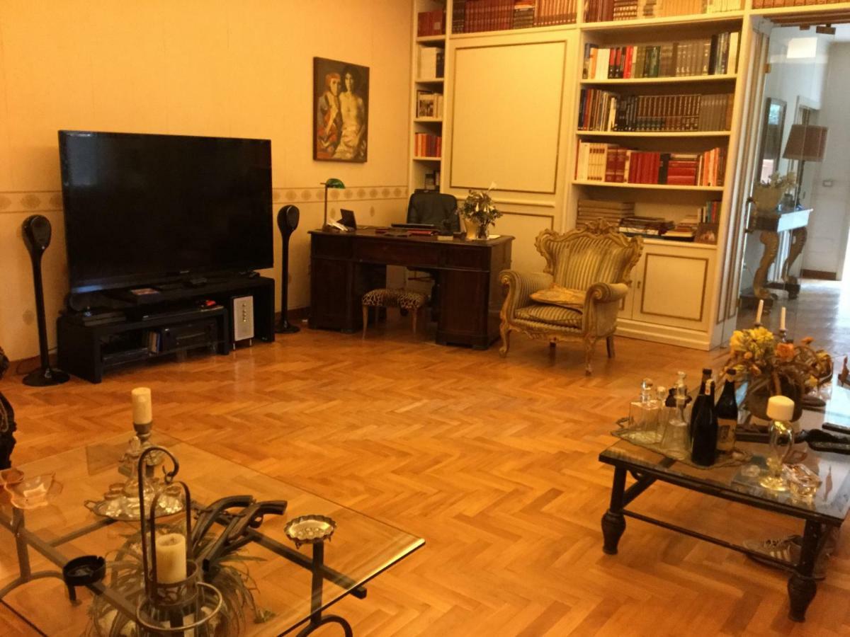 B&B Michelangelo Napels Buitenkant foto